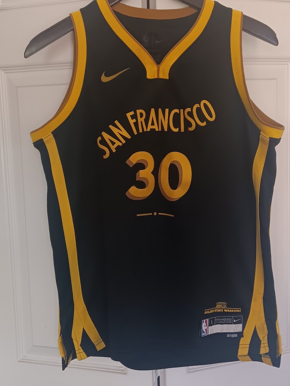 Youth Nike Golden State Warriors Stephen Curry 2023-24 City Edition Jersey Sz L